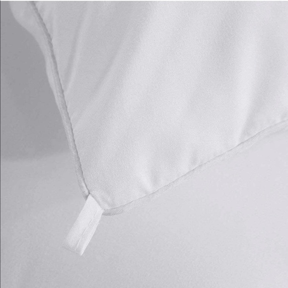 Queen or Twin White Down Alternative Comforter - Picture 4 of 5